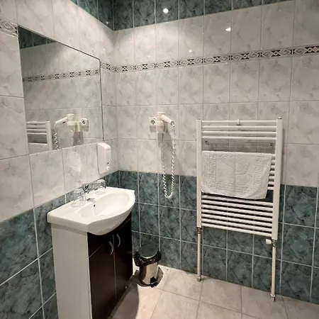 Wolf Panzio מלון 3*