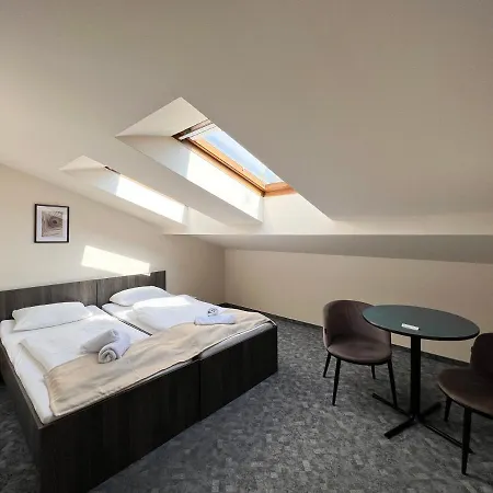 מלון Wolf Panzio Sárvár