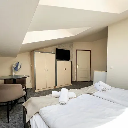 Wolf Panzio Sárvár