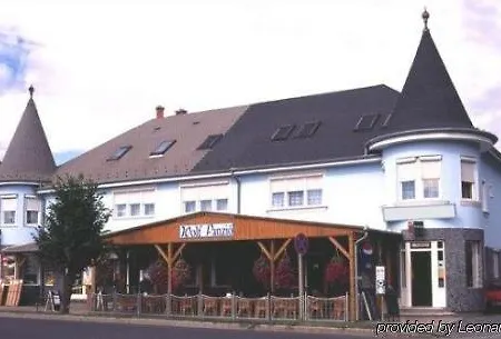 Wolf Panzio Hotel